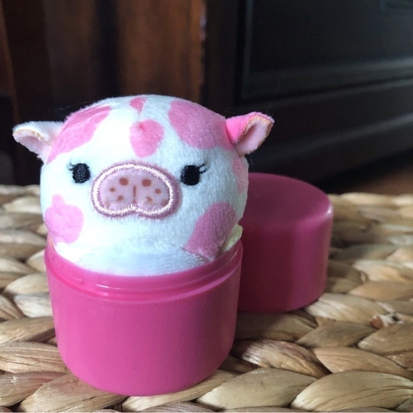 Squishmallows: Micromallows pink & white Seacow 2.5" - Picture 2 of 6